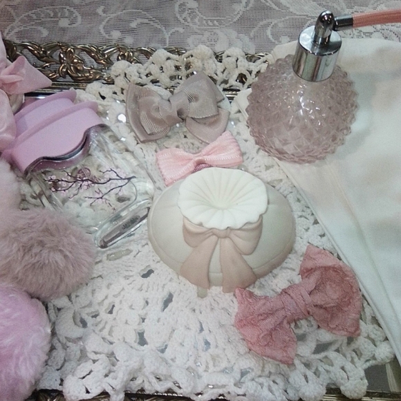 Vintage Trinket - Picture 2 of 7